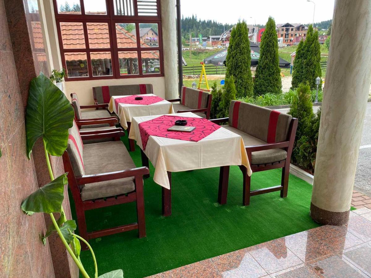 Hotel Dva Goluba Пале Екстер'єр фото