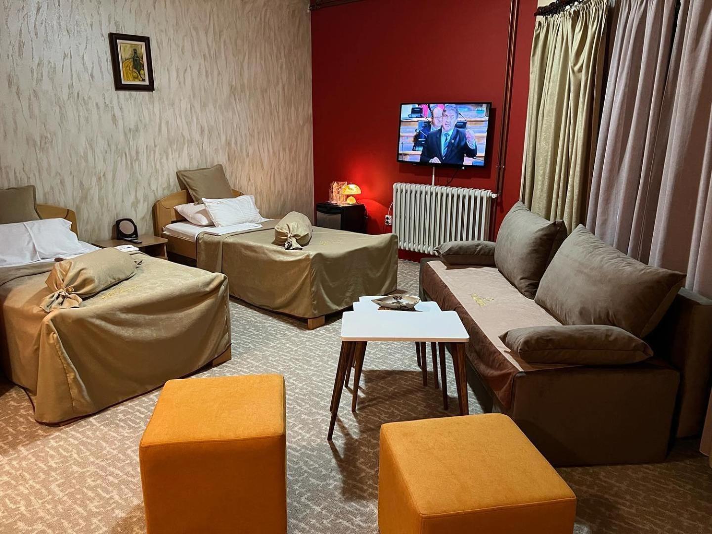 Hotel Dva Goluba Пале Екстер'єр фото