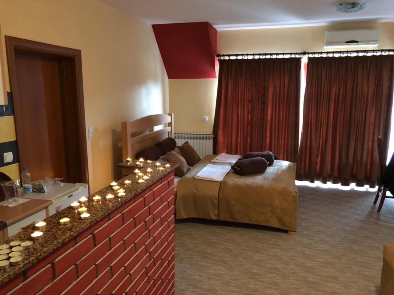 Hotel Dva Goluba Пале Екстер'єр фото