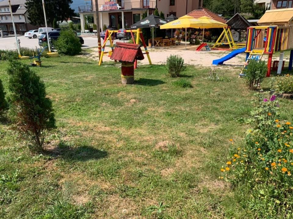 Hotel Dva Goluba Пале Екстер'єр фото